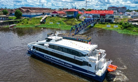 terminal pasajeros Iquitos ferry