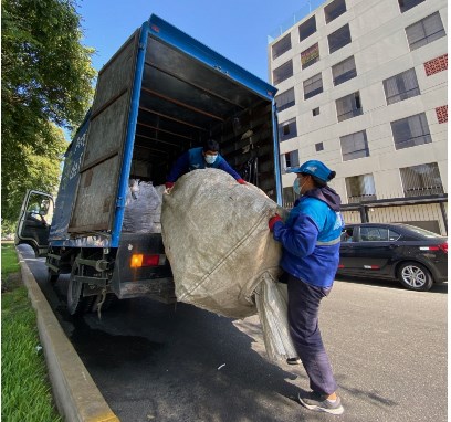 recicladores camion