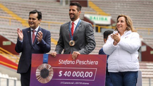 premiacion Stephano Peschiera 2024