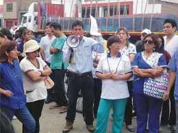 protesta Fenutssa Chimbote dic 2015