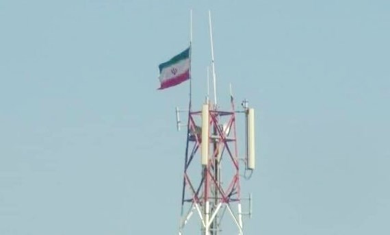 bandera irani en Tell Rifaat