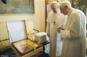 francisco benedicto xvi