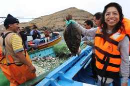 gladys triveno a comer pescado