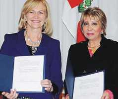 nancy laos evelyn matthei