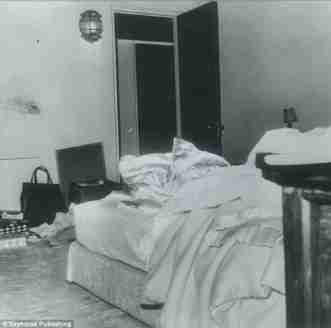 pared Marilyn sangre