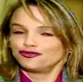 Luciana Leon 32
