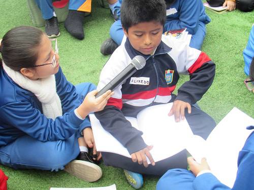 nino invidente lectura braile