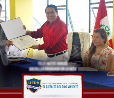 Alberto y Kathryn Santana titulos falsos
