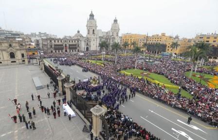 porocesion Palacio oct 2019