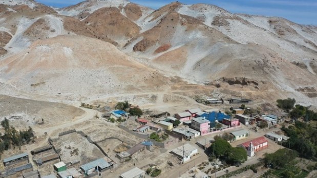 Yalaque quebrada el volcan Quinistaquillas Ingemmet