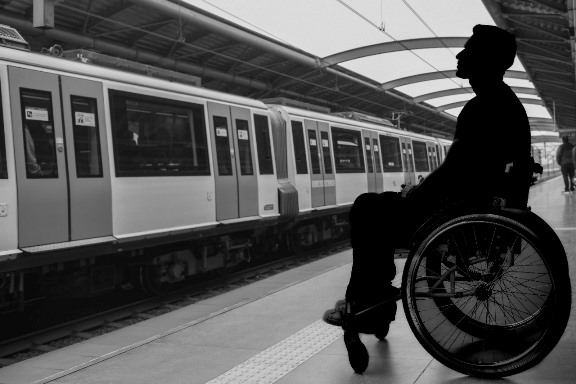 silla de ruedas tren