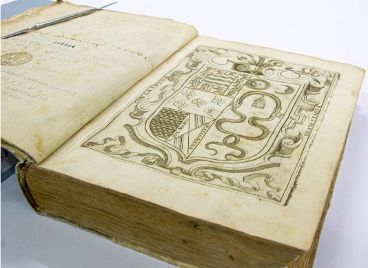 Comentarios Reales 1609 escudo