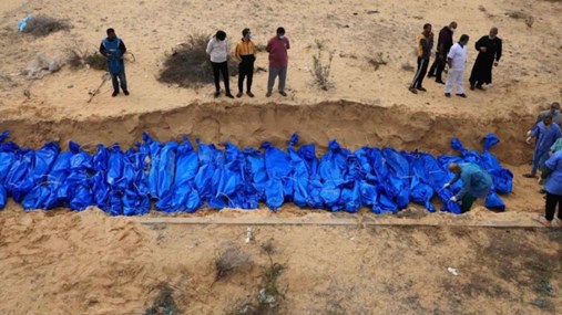 cementerio de Jan Yunis en la Franja de Gaza nov 2023