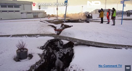 grieta humeante 2 Grindavk volcan Fagradalsfjall nov 2023