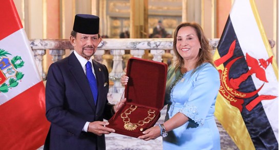 Dina Boluarte sultan Haji Hassanal condecoracion nov 2024